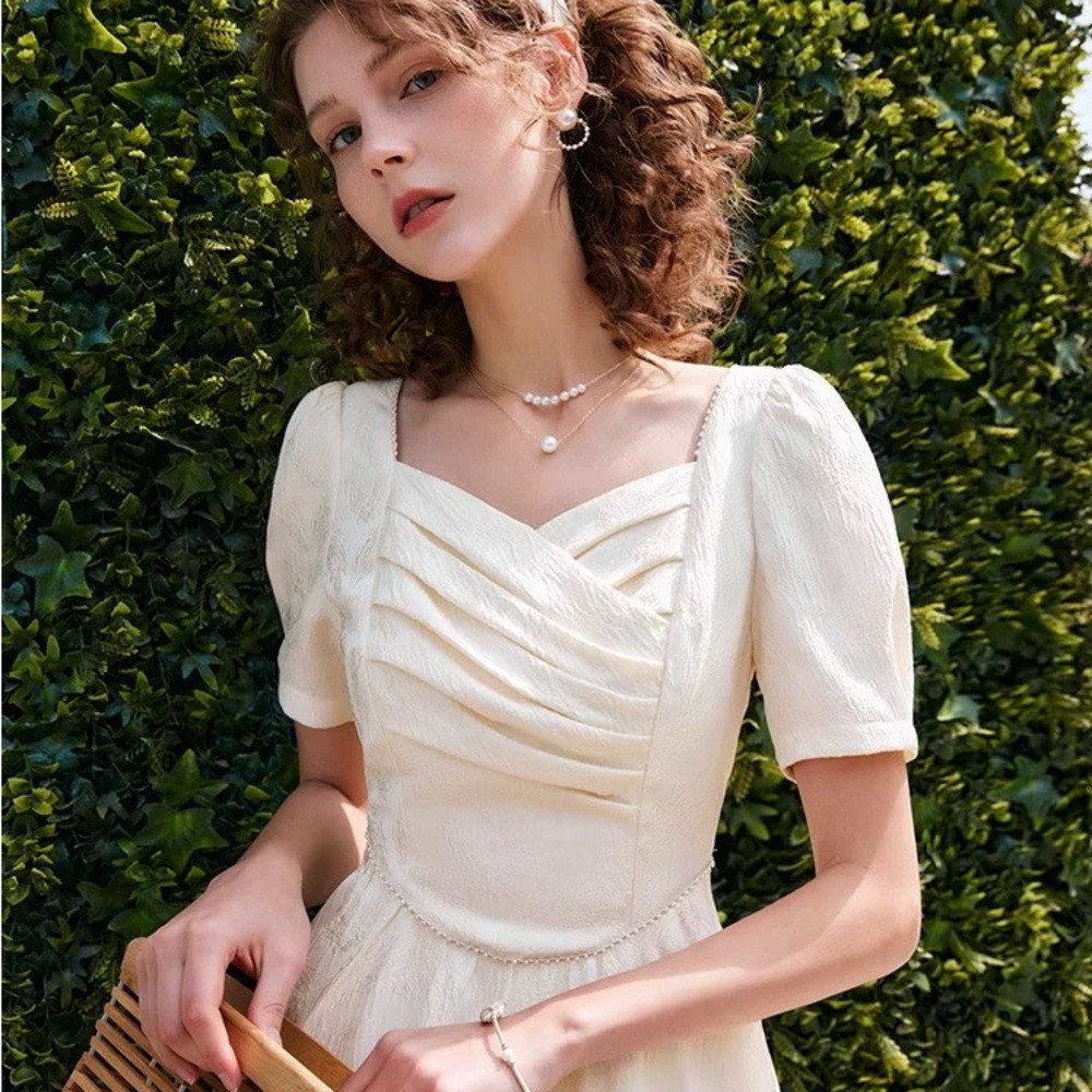 BNWT ELEGANT PLEATED SWEETHEART DRESS